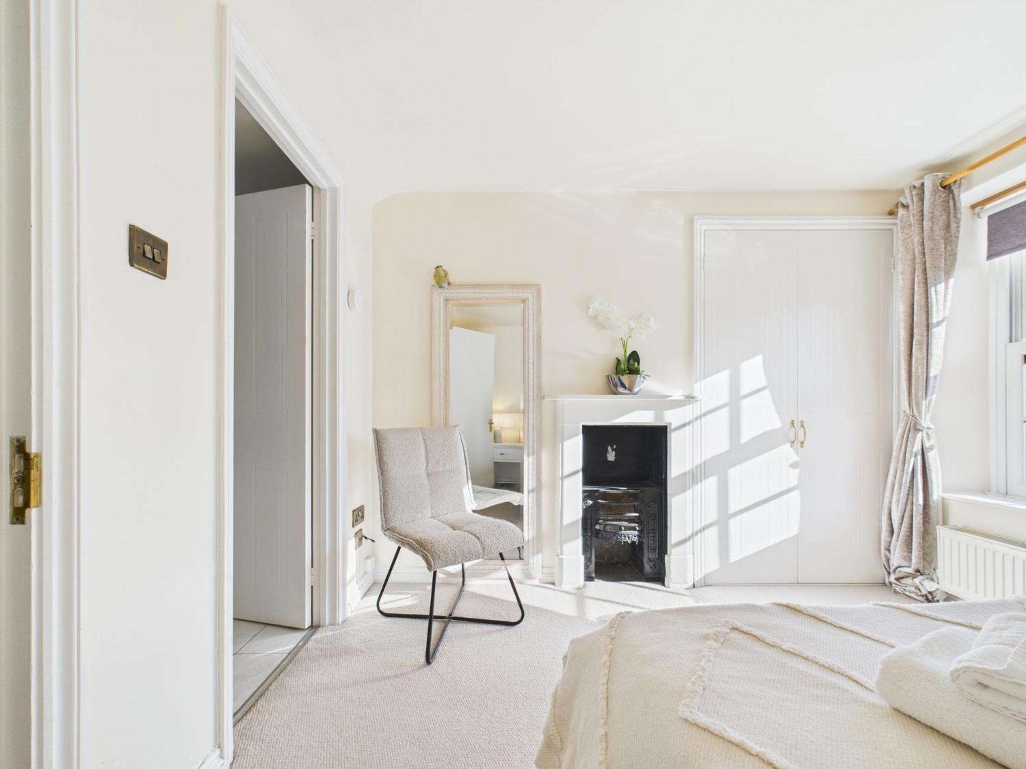 Romantic Cotswolds Parking Wi-fi Holiday home